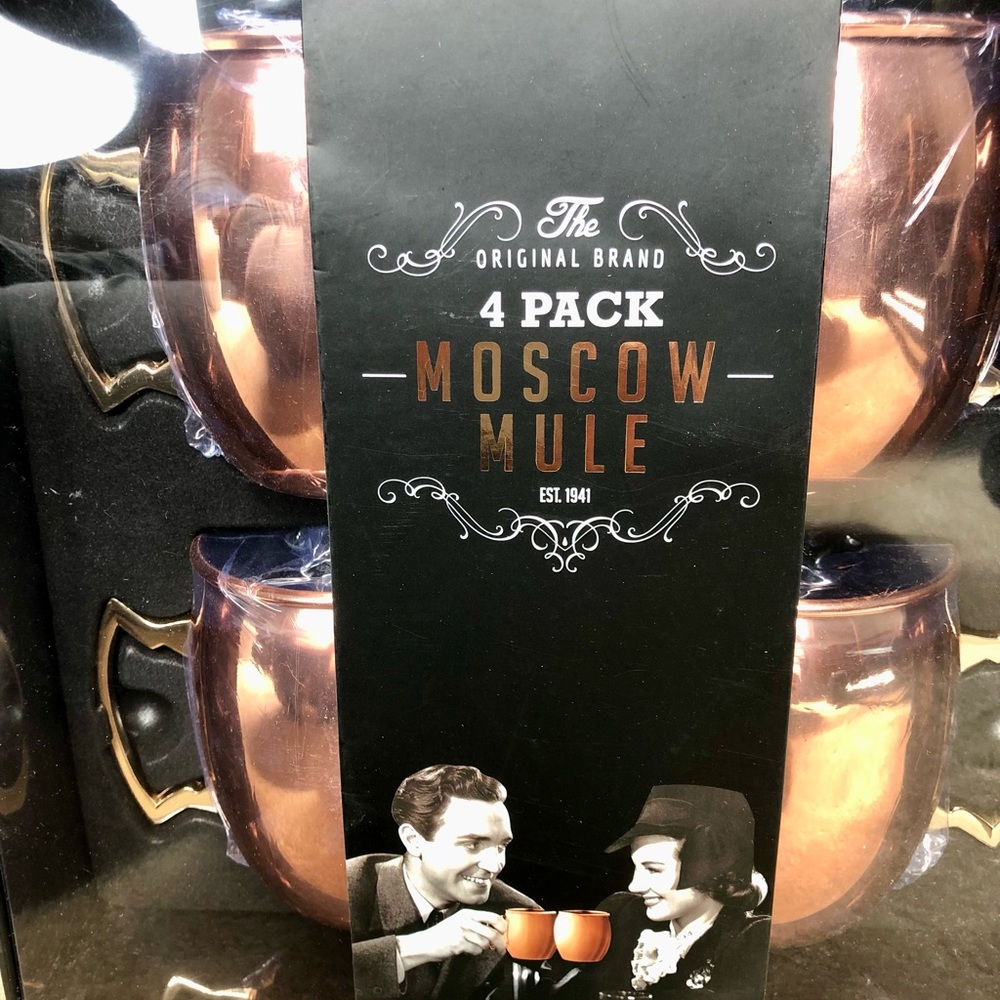 Stainless steel mugs in copper color